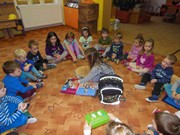 Návštěva školáků ve školce